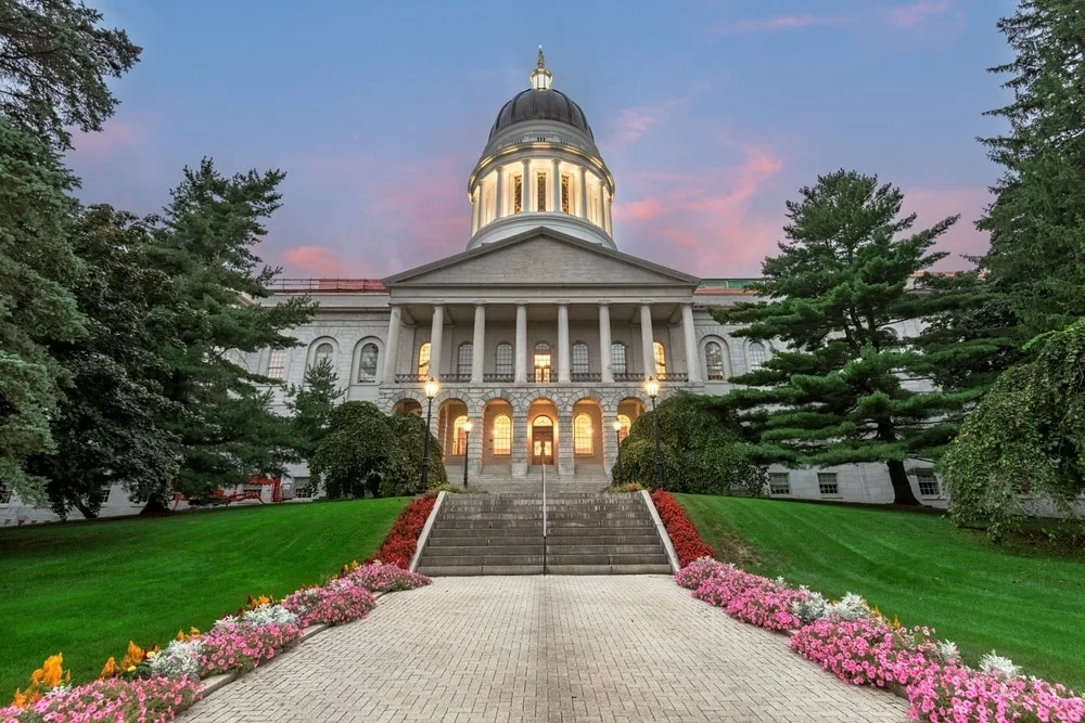 Maine Advances Two Bills: Sweepstakes Casino Ban and Ban on Credit Card Deposits