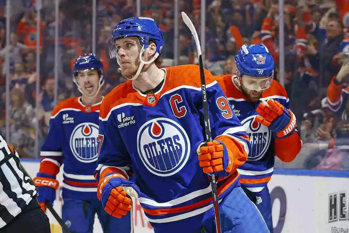NHL Predictions: Who Wins The 2026 Hart Memorial Trophy?