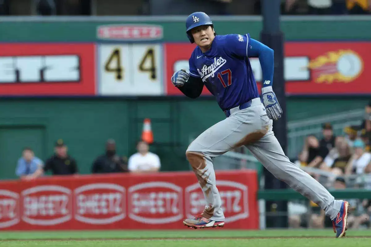 Los Angeles Dodgers' Shohei Ohtani runs the bases against Pittsburgh Pirates
