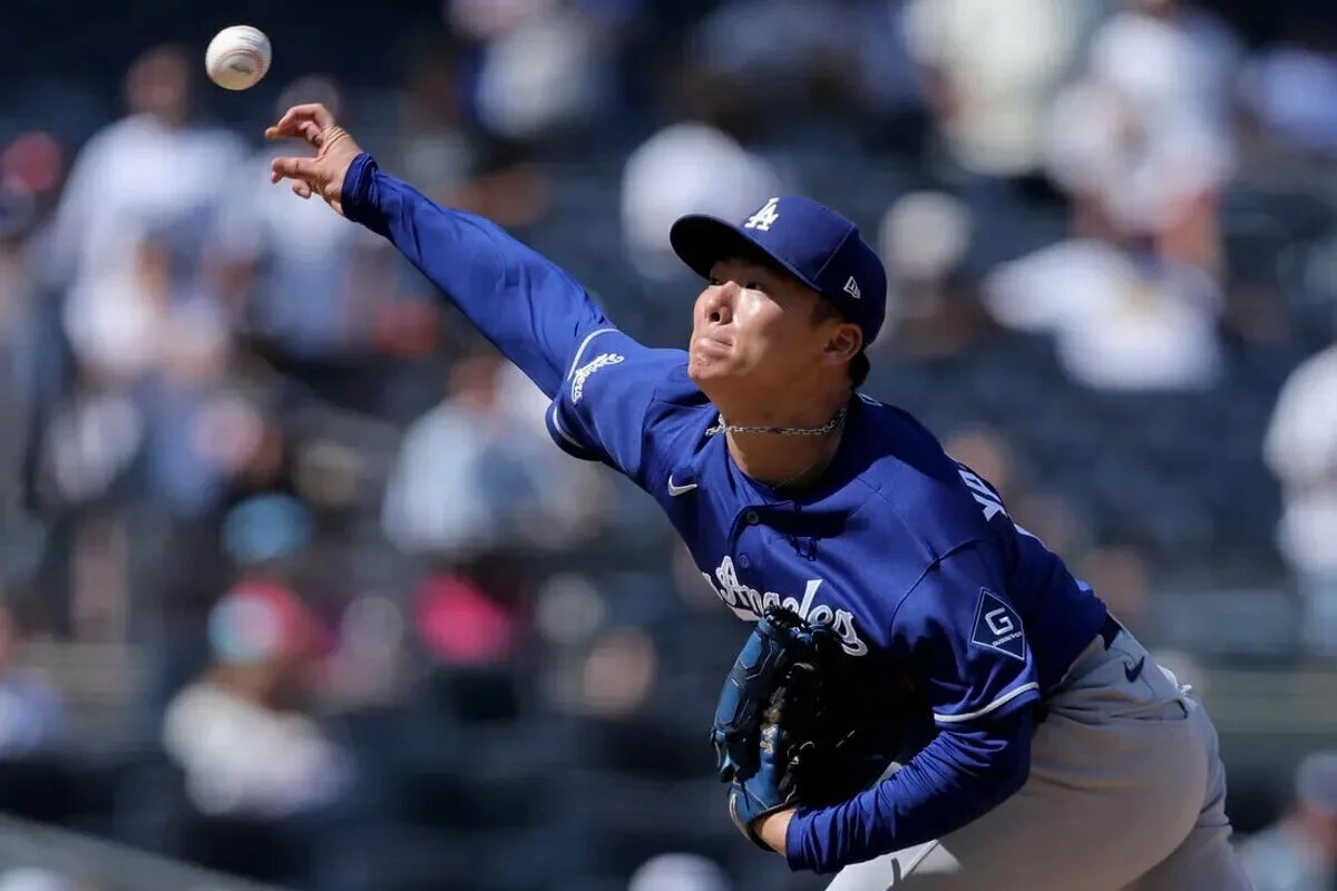 Los Angeles Dodgers starting pitcher Yoshinobu Yamamoto pitches against the New York Yankees