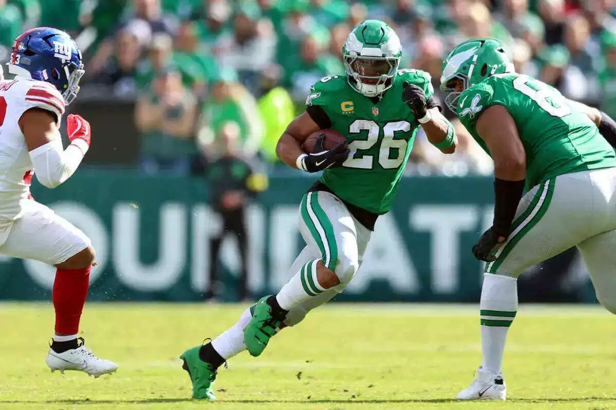 Philadelphia Eagles running back Saquon Barkley runs against the New York Giants