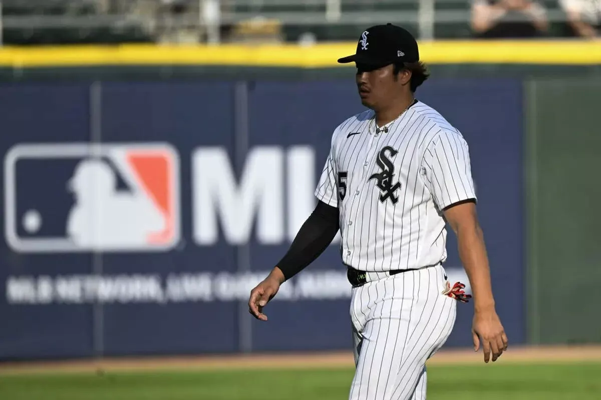 Chicago White Sox first baseman Munetaka Murakami during warmups