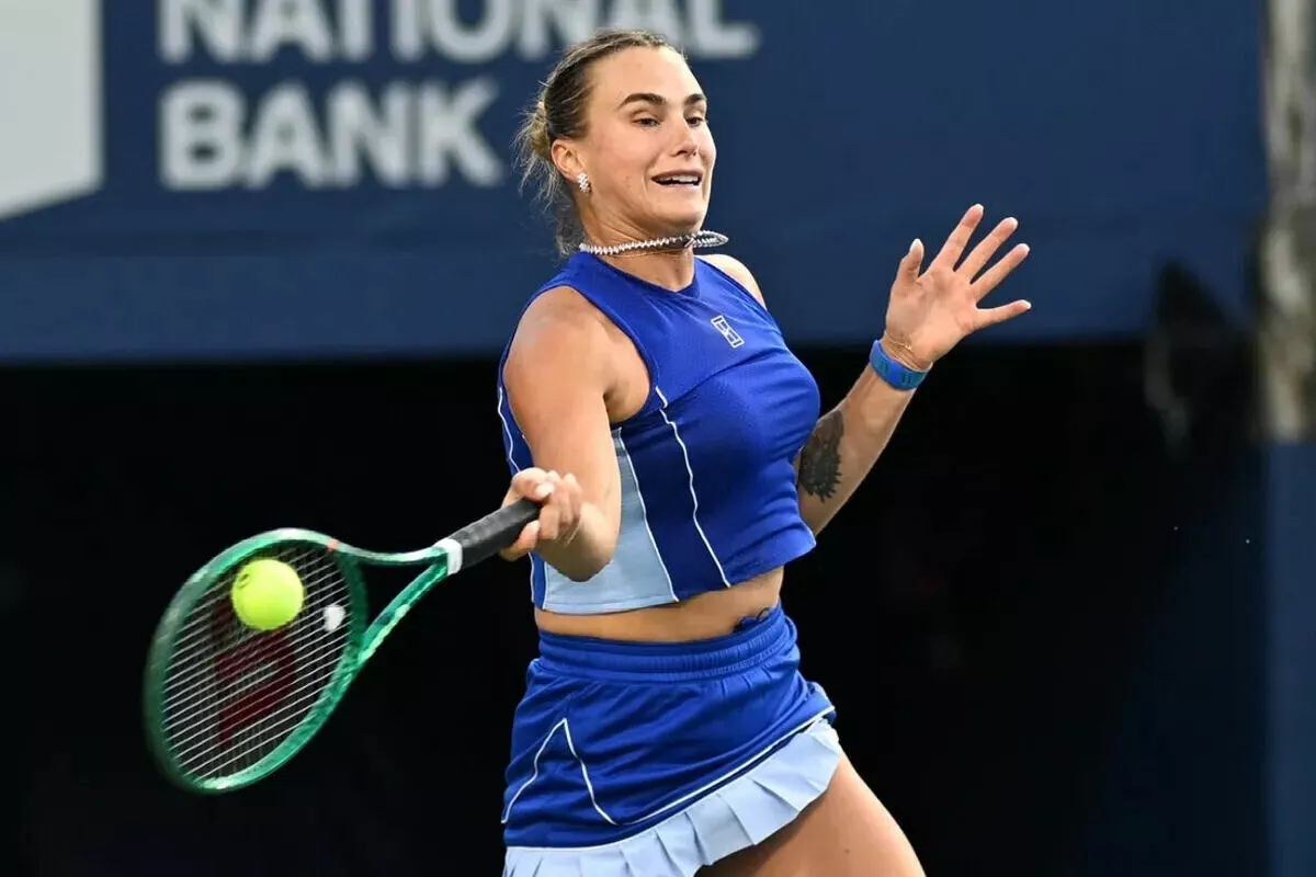 Aryna Sabalenka plays a forehand shot