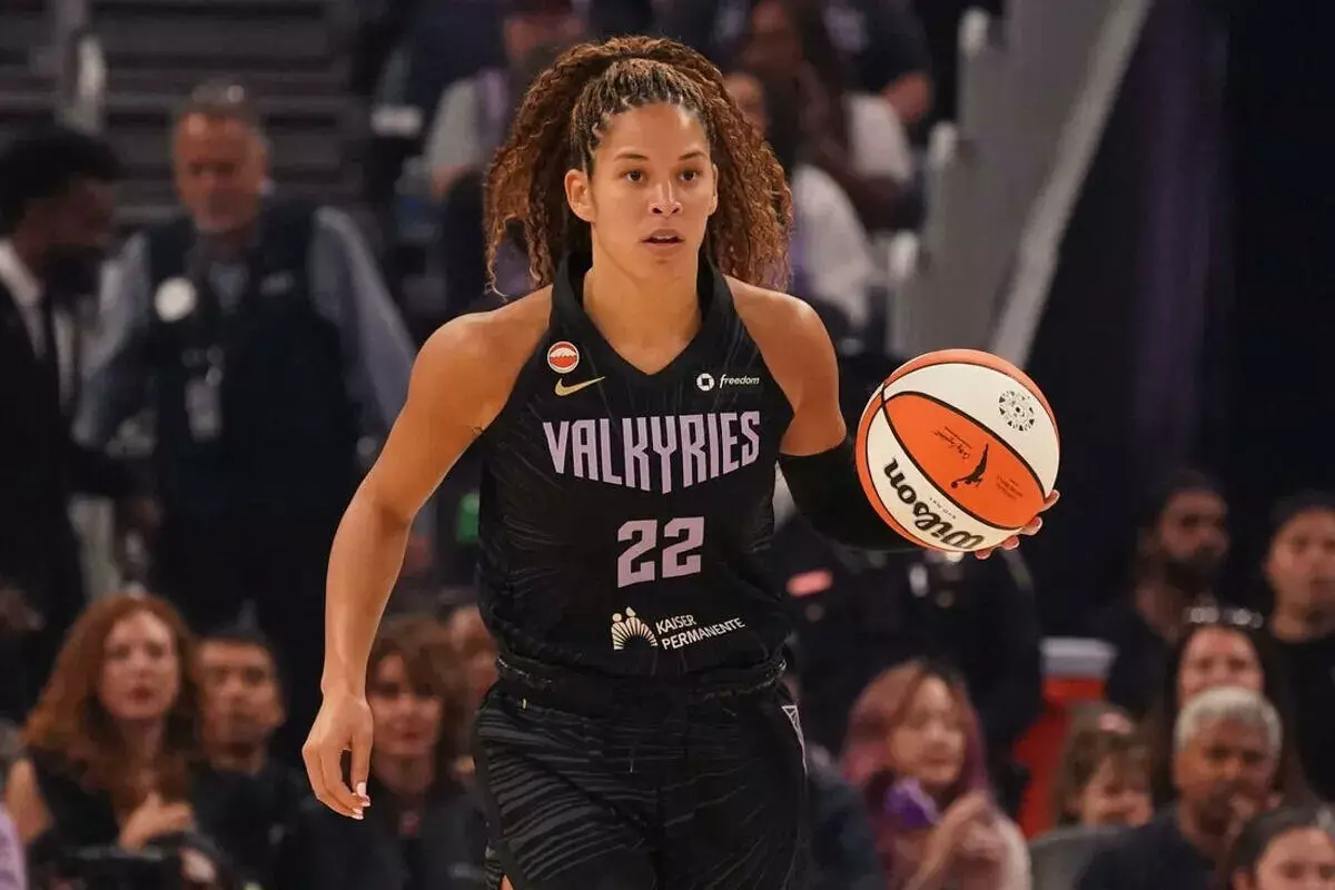 Golden State Valkyries guard Veronica Burton dribbles upcourt