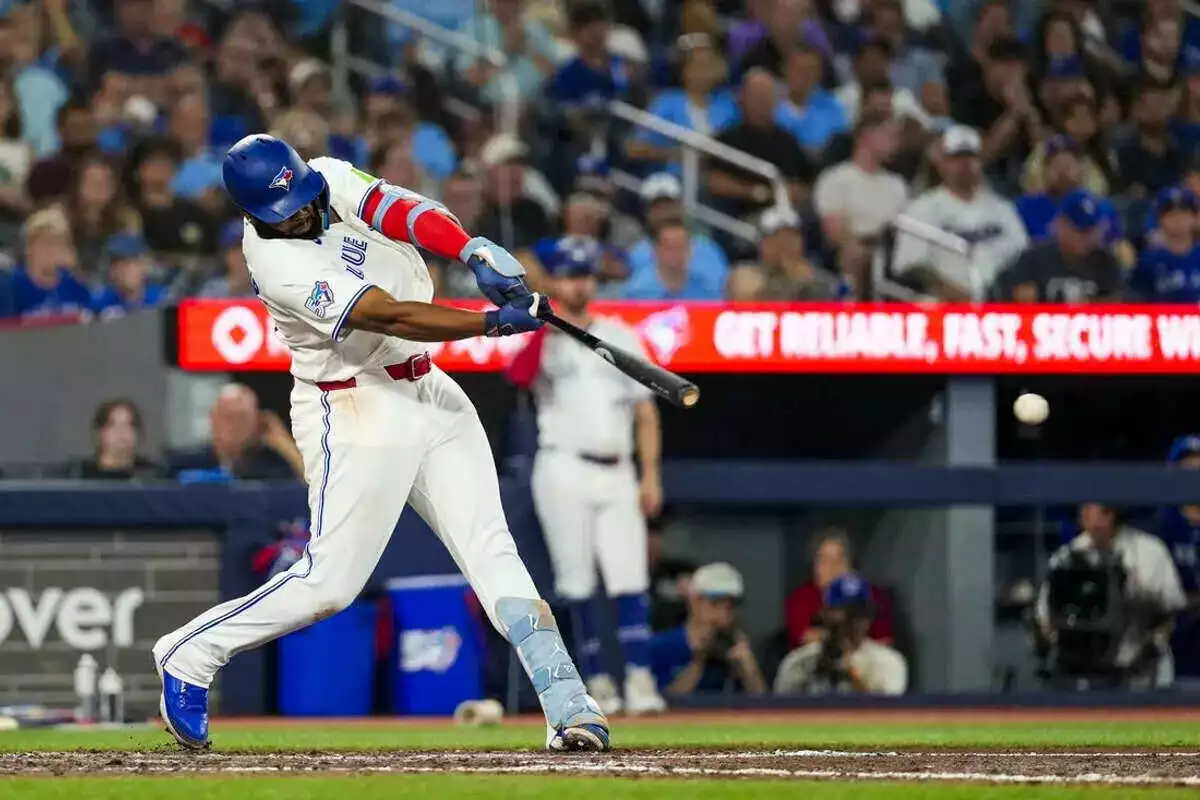 Toronto Blue Jays first baseman Vladimir Guerrero Jr. hits a single