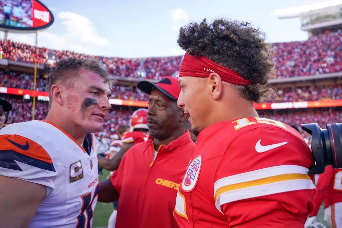 Patrick Mahomes and Bo Nix talk after Broncos-Chiefs game