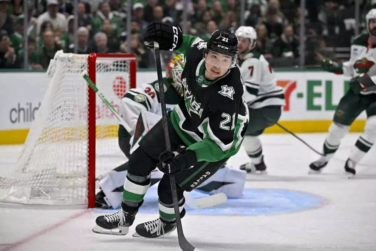 Dallas Stars left wing Jason Robertson skates against the Minnesota Wild